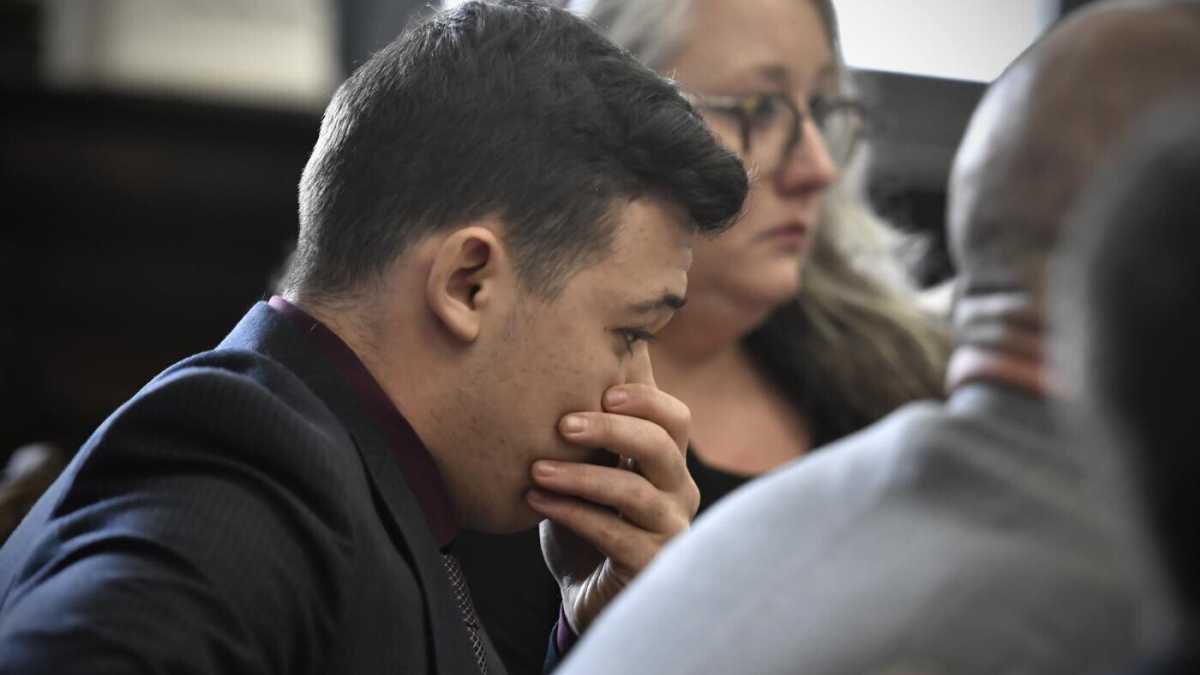 Immagine di Il primo processo sugli scontri razziali d’America assolve il ragazzo bianco che ha sparato