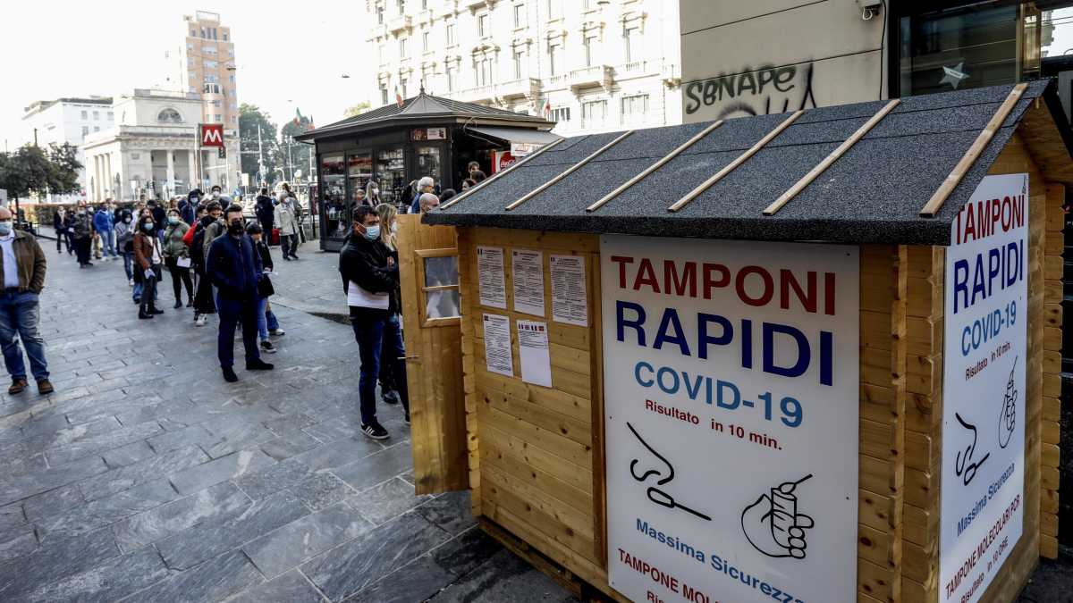 Immagine di Basta tamponi, ragioniamo su chi si vaccina