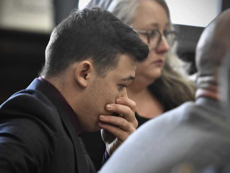 Il primo processo sugli scontri razziali d’America assolve il ragazzo bianco che ha sparato