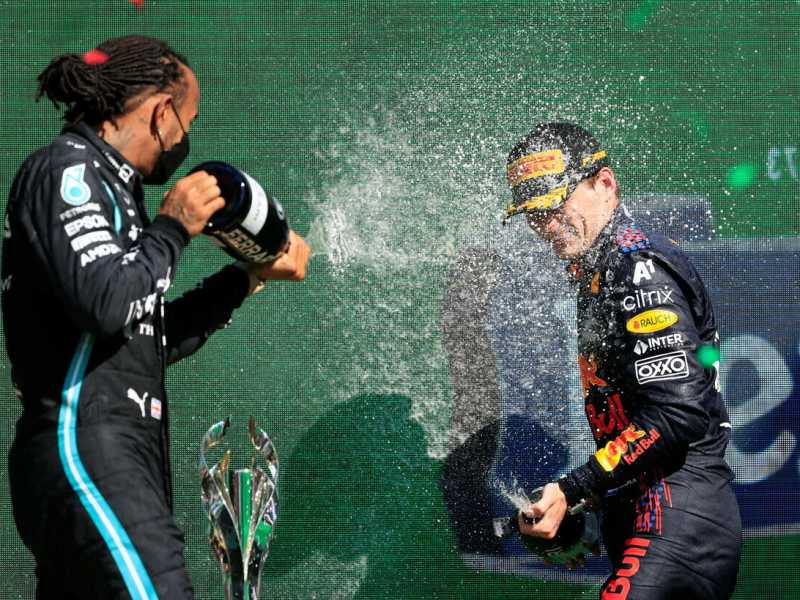 Mercedes contro Red Bull, è Formula veleno