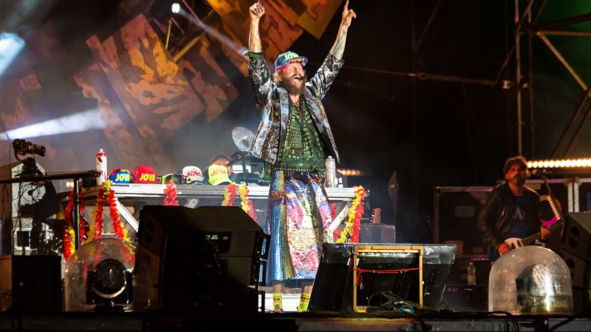 Immagine di Lotta contro la lotta? E bravo Jovanotti