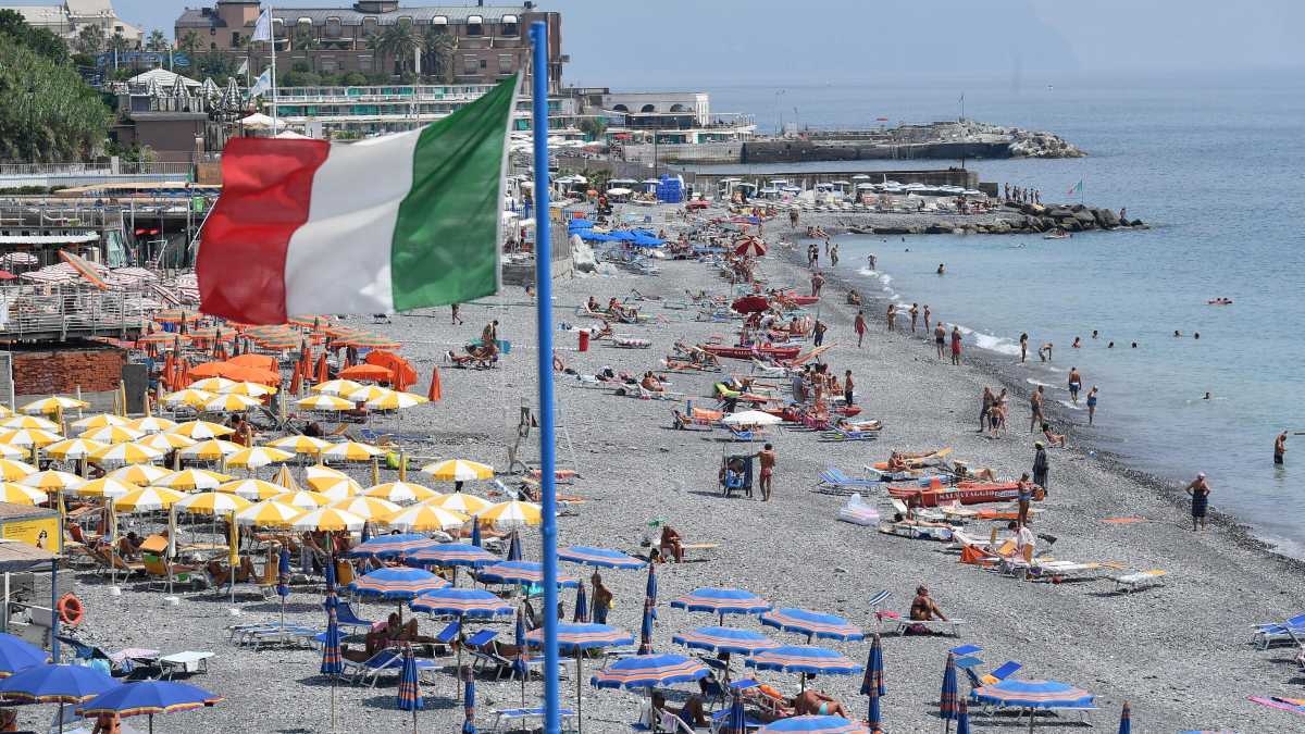 Immagine di Così Draghi pensa a inserire la riforma delle concessioni balneari in legge di Bilancio