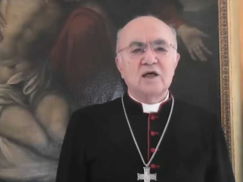 Questo è un vescovo? I deliri di Monsignor Viganò
