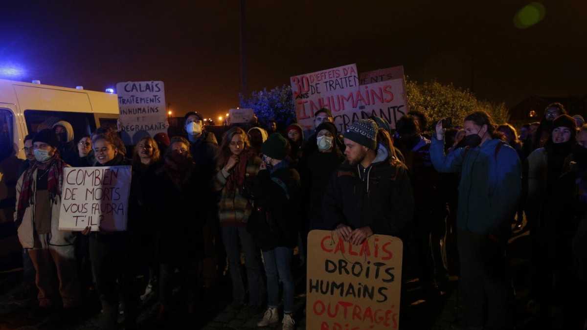 Immagine di Il Regno Unito non è la Libia. Si può gestire la frontiera di Calais in modo più efficiente