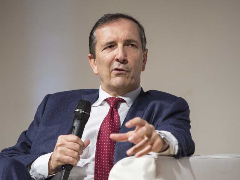 Tim, Gubitosi si fa da parte "per una serena valutazione" dell'offerta Kkr