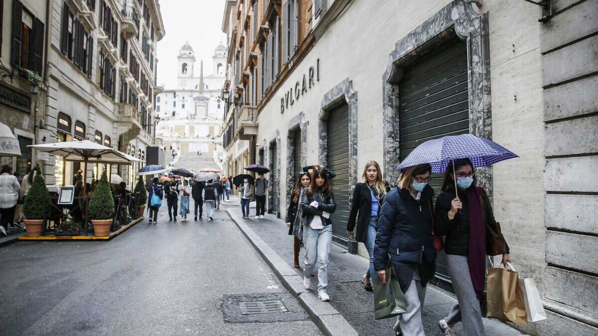 Immagine di Più controlli e mascherine all'aperto, Zingaretti scrive ai sindaci di Roma e del Lazio