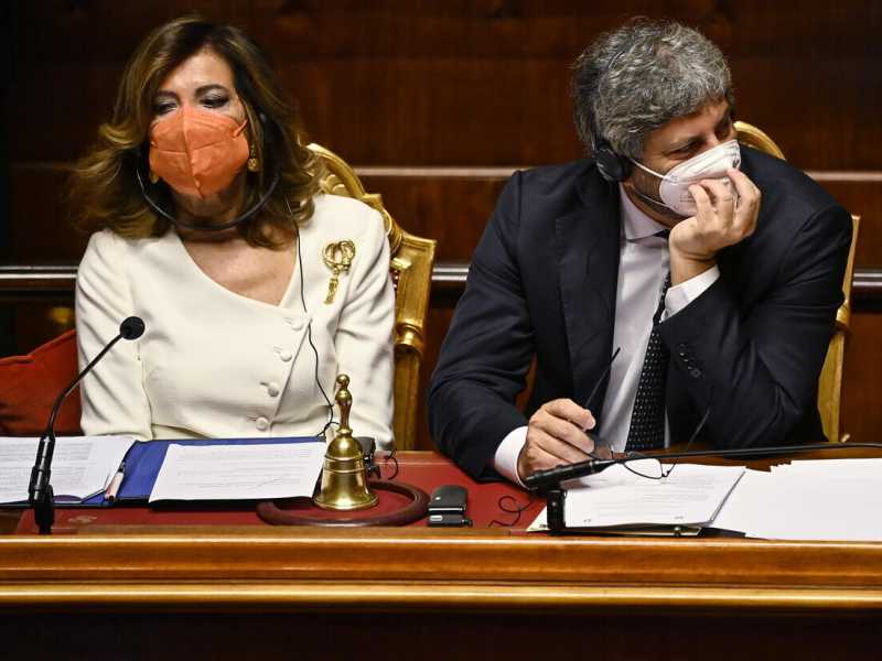 Elisabetta Casellati e Roberto Fico (Ansa)&nbsp;