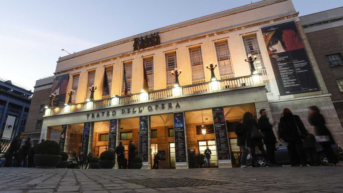 Immagine di Roma tra teatri e papaveri