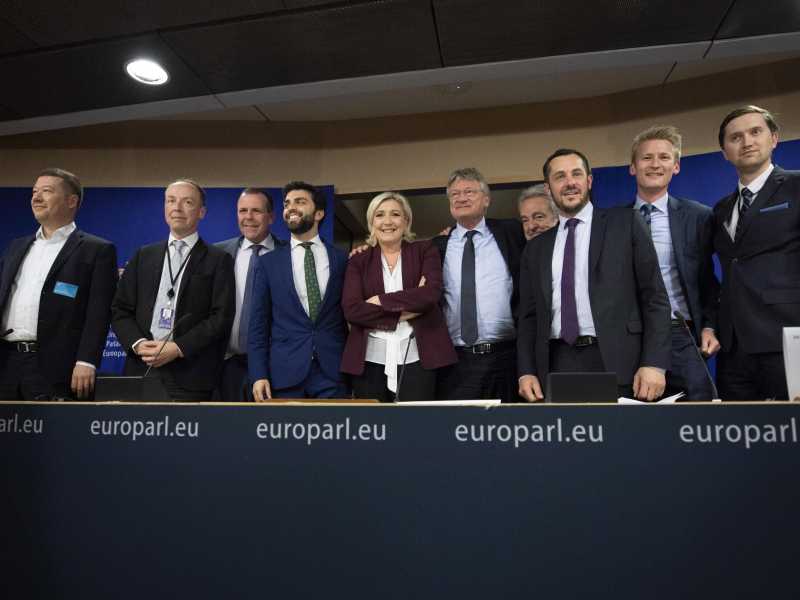 I leghisti in Europa non perdono il vizietto putinista