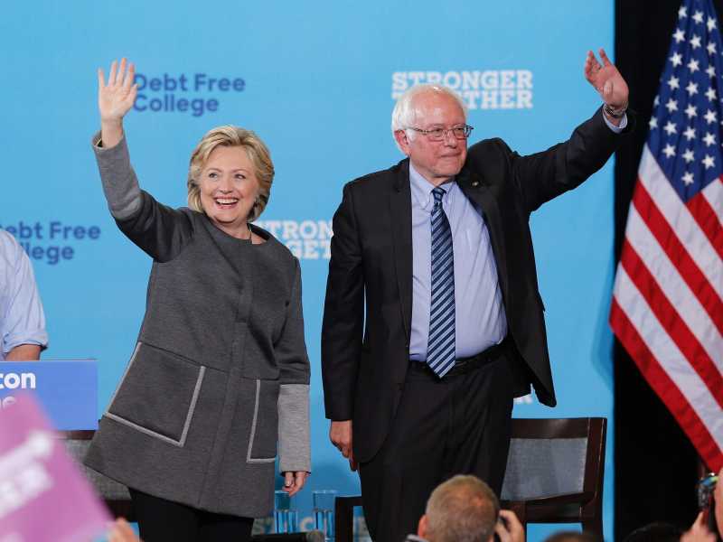Hillary Clinton e Bernie Sanders (Ansa)
