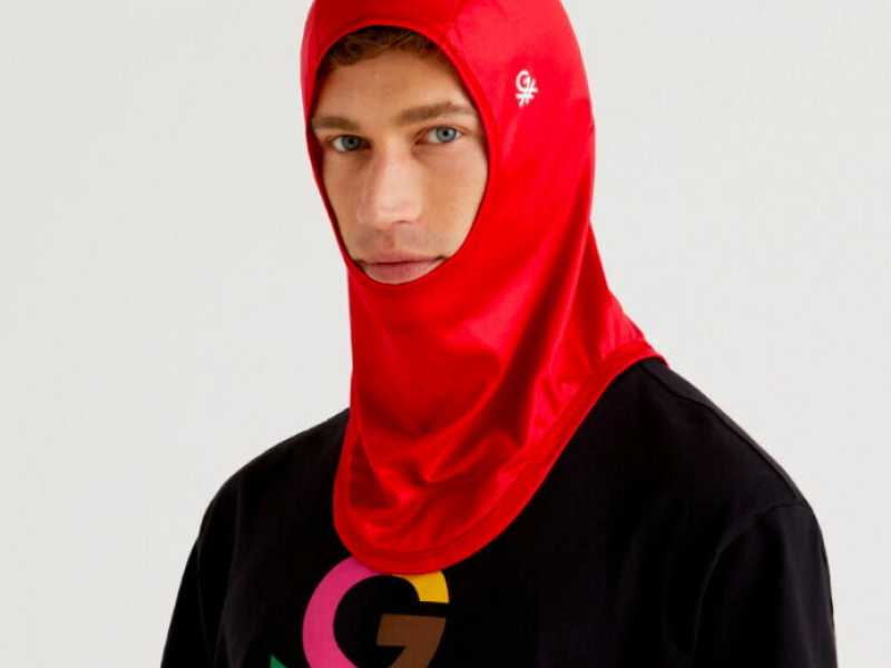 Sii libero e sottomettiti: la spettacolare banalizzazione dell’hijab