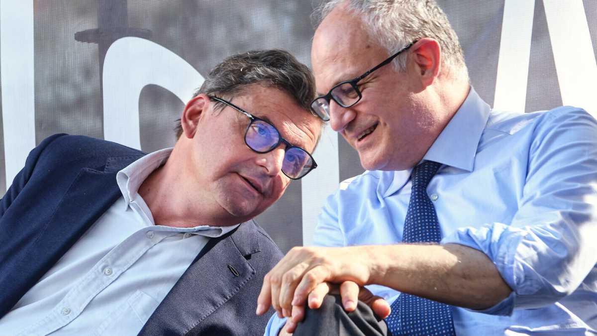 Immagine di Il posto di Gualtieri alla Camera? Calenda si offre come strano alleato del Pd