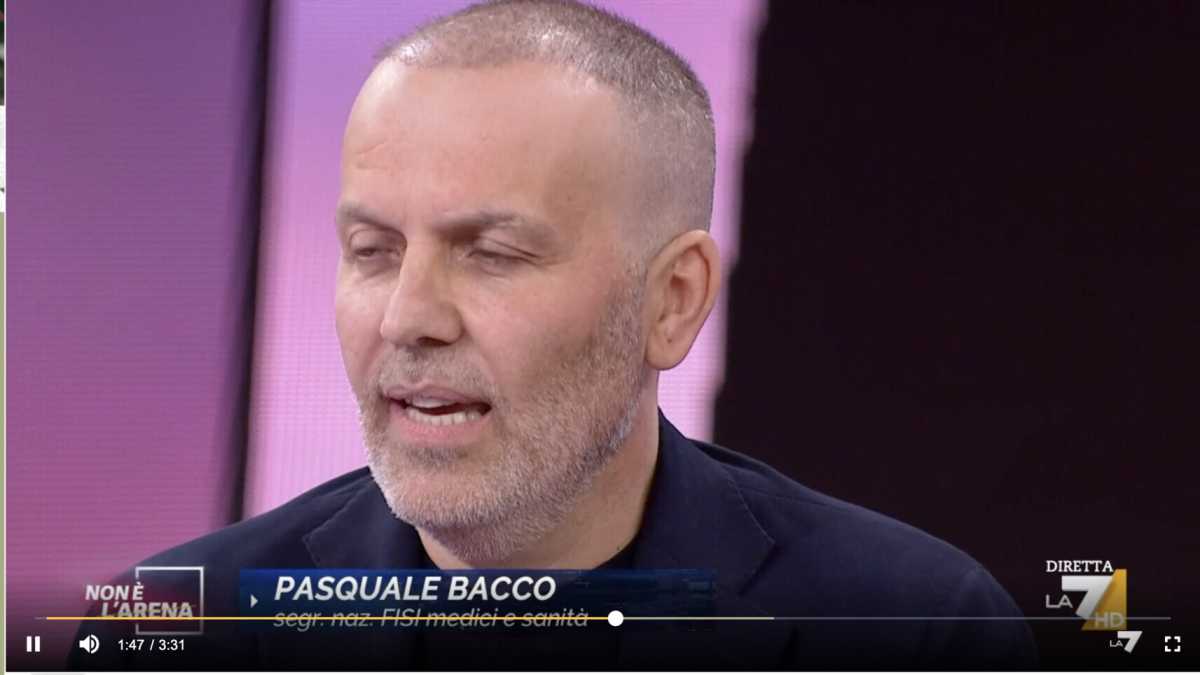 Immagine di Pasquale Bacco, da negazionista del Covid a medico pentito: "Mi sento in colpa, ho sbagliato"