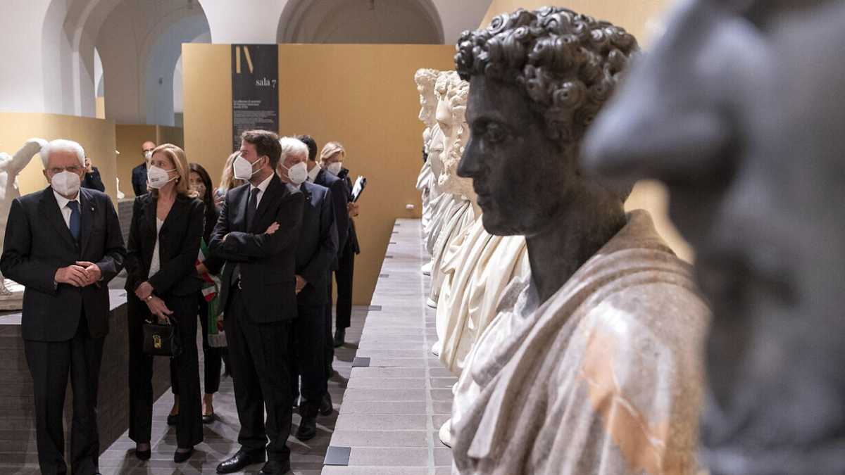 Immagine di I marmi Torlonia al freddo stanno bene, ma le povere custodi?