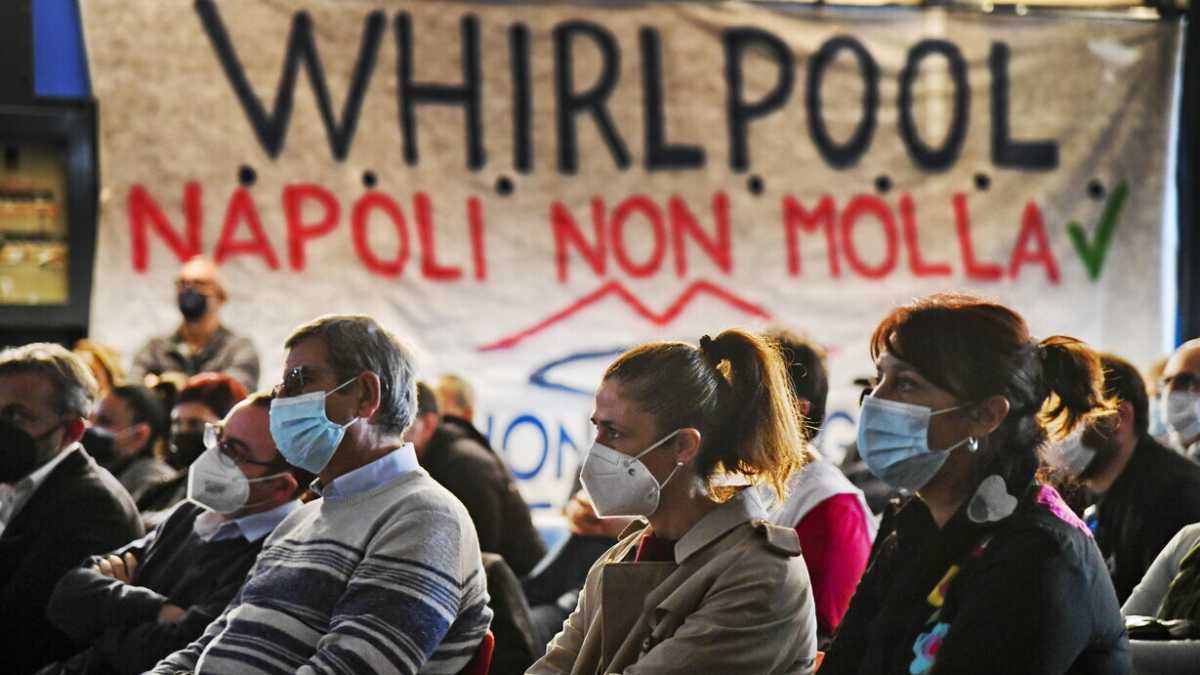 Immagine di Dopo tante promesse a vuoto della politica, la crisi Whirlpool finisce con una buonuscita