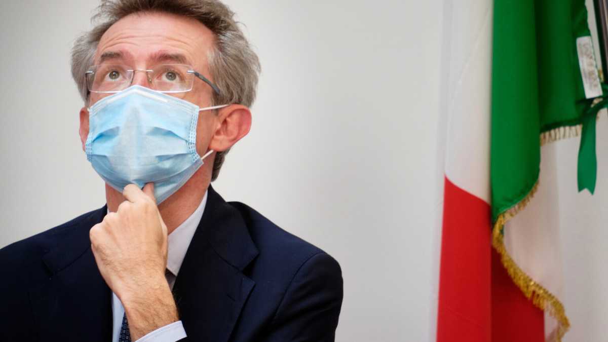 Immagine di Il governo accelera sul "salva Napoli". Ma l'aiuto prevede il vincolo esterno