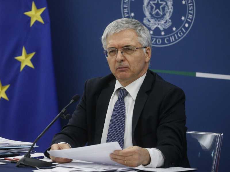 La sana divisione politica sul contributo di solidarietà