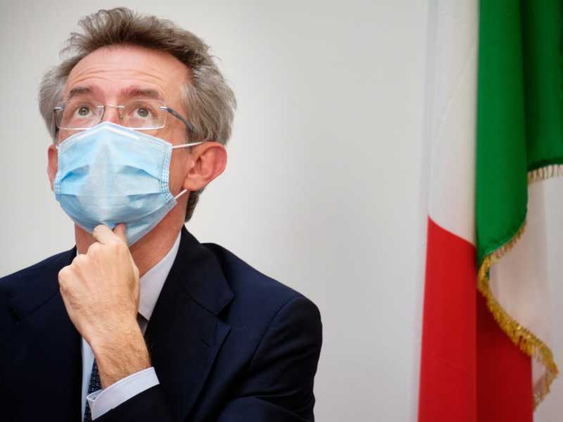 Il governo accelera sul "salva Napoli". Ma l'aiuto prevede il vincolo esterno