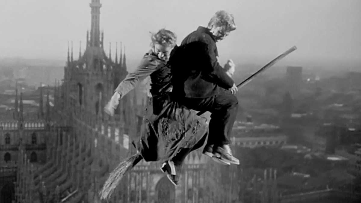 Immagine di "Miracolo a Milano", ovvero i poveri disturbano. Il film di De Sica rivisitato in un libro