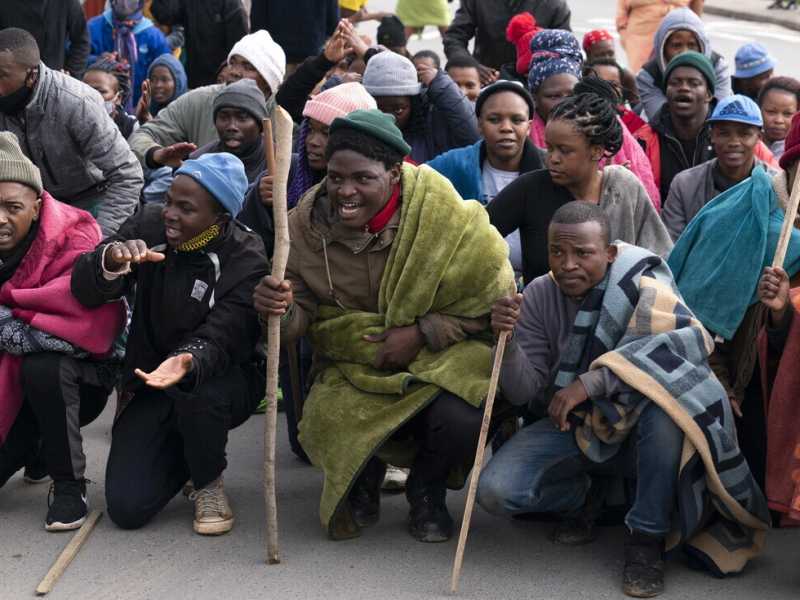 Proteste contro il white privilege in Sud Africa, agosto 2020 (EPA/NIC BOTHMA)