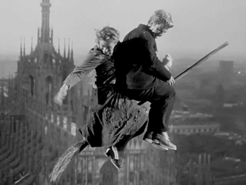 "Miracolo a Milano" di Vittorio De Sica, 1951 <br /><br />