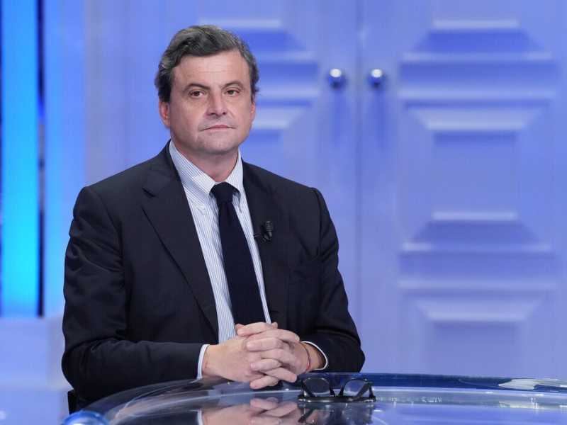 La scazzottata anti-populista tra il centro e il M5s