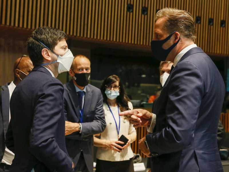 Cosa sta facendo l'Ue contro la variante Omicron