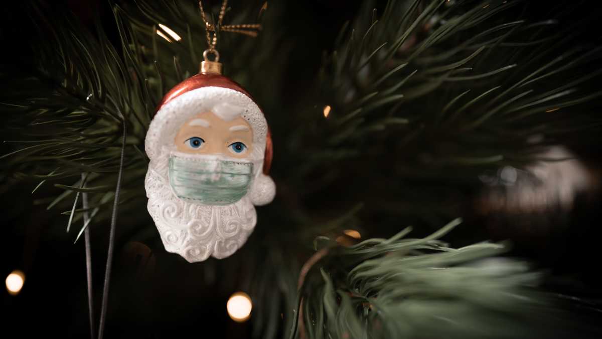 Immagine di Riecco il protocollo anti baci e abbracci al cenone di Natale