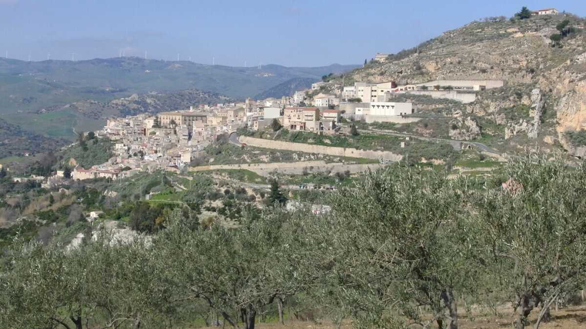 Immagine di Nostalgie, teatro, risate guascone e fantasmi. In una parola, Buttafuoco