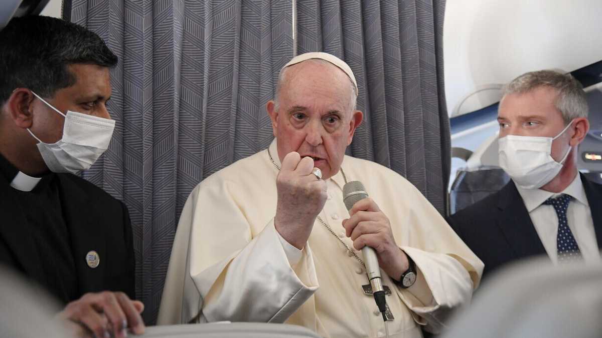 Immagine di Che coraggio, il Papa. Ha ceduto al chiacchiericcio e l'ha ammesso