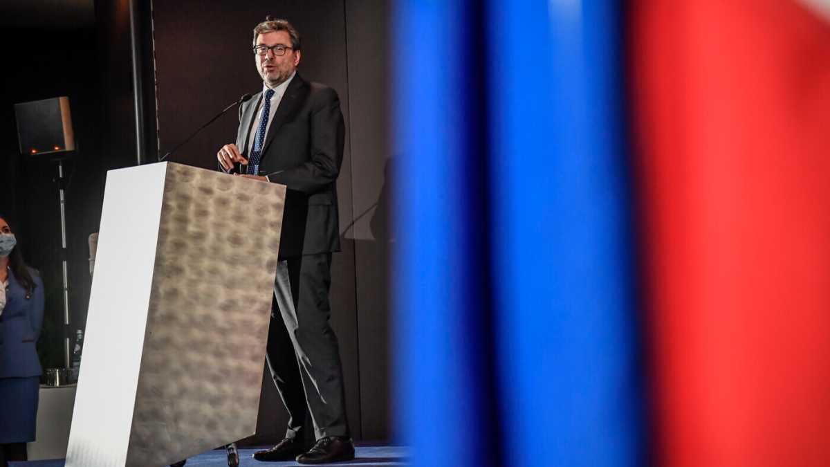 Immagine di Contro il caro bollette 3,8 miliardi. Giorgetti: "Problema molto serio nel 2022"