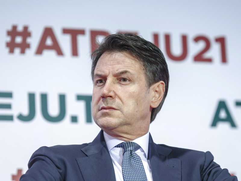 Conte indica la via, e Letta?