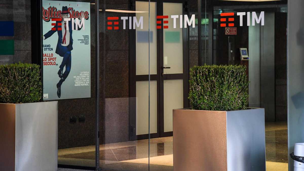 Immagine di Troppe zone d’ombra nell’affare Kkr-Tim. Una critica ragionata