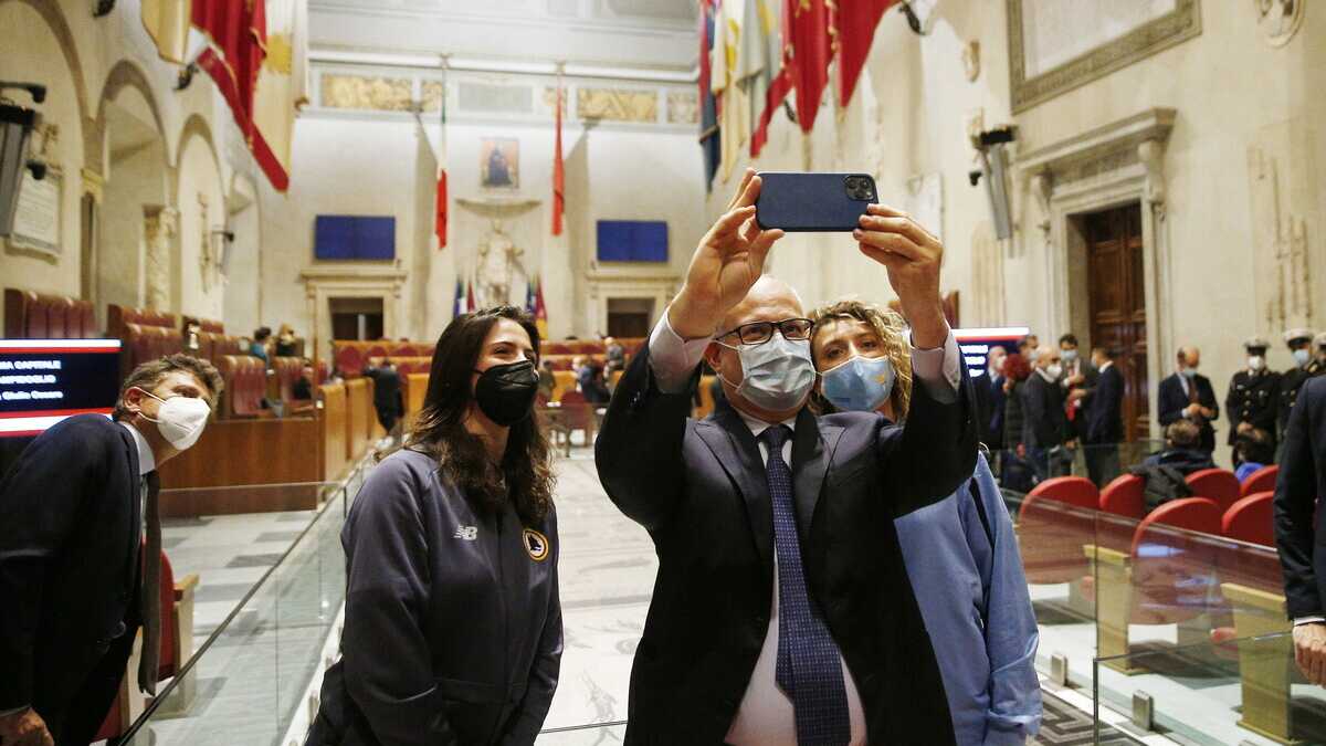 Immagine di Di Calenda rimane poco, ma il Pd non se la passa meglio. Manca pure il segretario