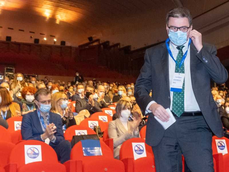 Giorgetti commissaria la sua viceministra Todde. Sulle crisi industiali si cambia