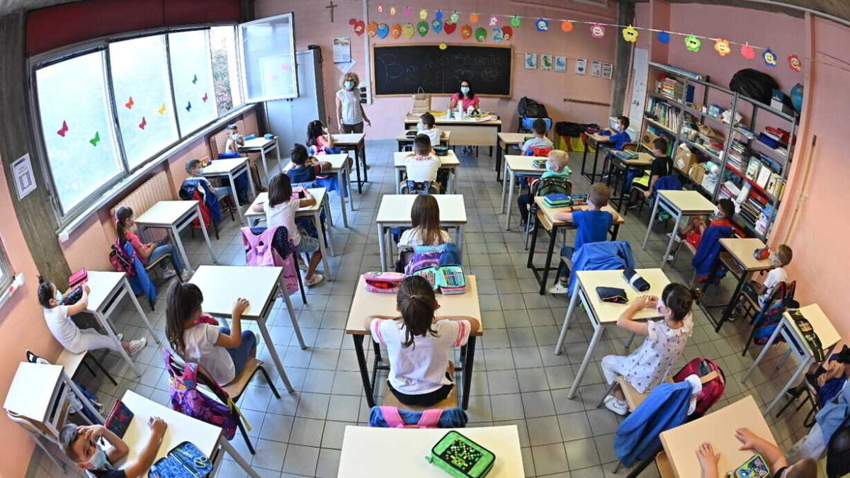 Immagine di Scuole chiuse per il troppo freddo. E' ufficiale: la dad non è servita a nulla