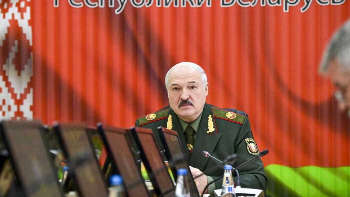 Immagine di Lukashenka mette in galera per decenni la Bielorussia libera