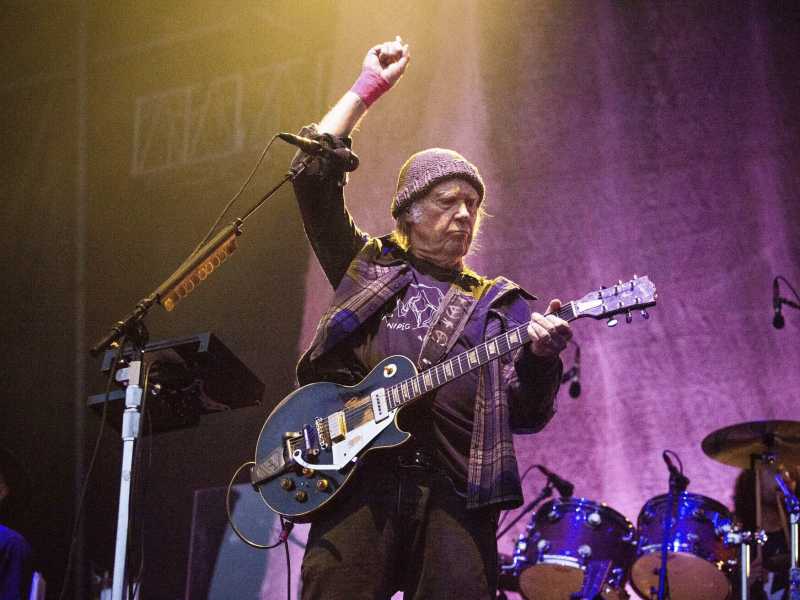Neil Young in concerto nel 2019 (LaPresse)&nbsp;