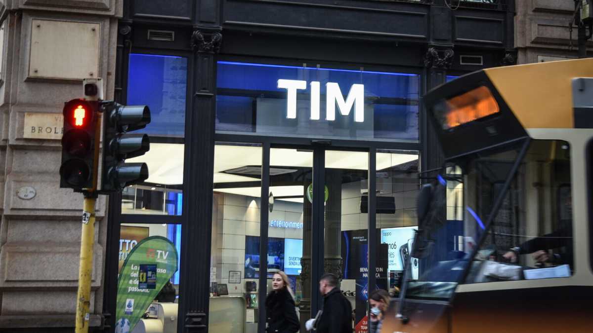 Immagine di L’Opa fantasma su Tim