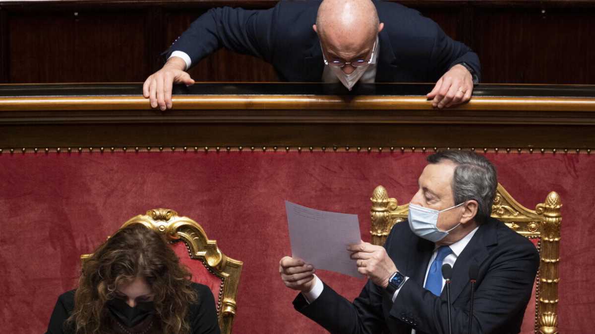 Immagine di "Non sarà l'ultimo discorso di Draghi". Altro che Quirinale, i peones inchiodano il premier