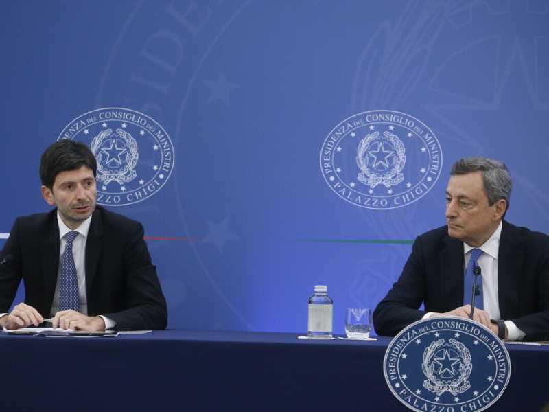 Le frontiere blindate fermeranno Omicron? La falsa sicurezza del governo