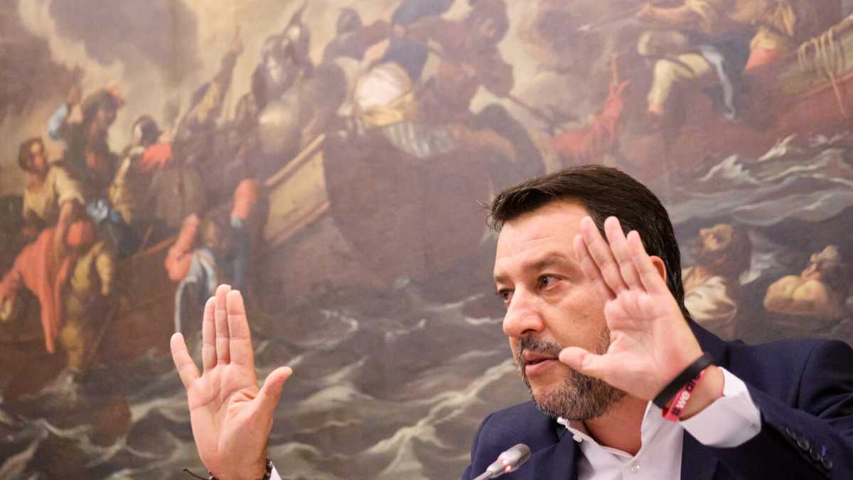 Immagine di Nuove tensioni all'ombra del Quirinale. A gennaio tra Draghi e Salvini torna il catasto