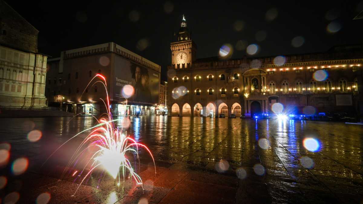 Immagine di Covid, anche Bologna la grassa senza Capodanno. Il sindaco: "Serve cautela: lo vogliono i cittadini"