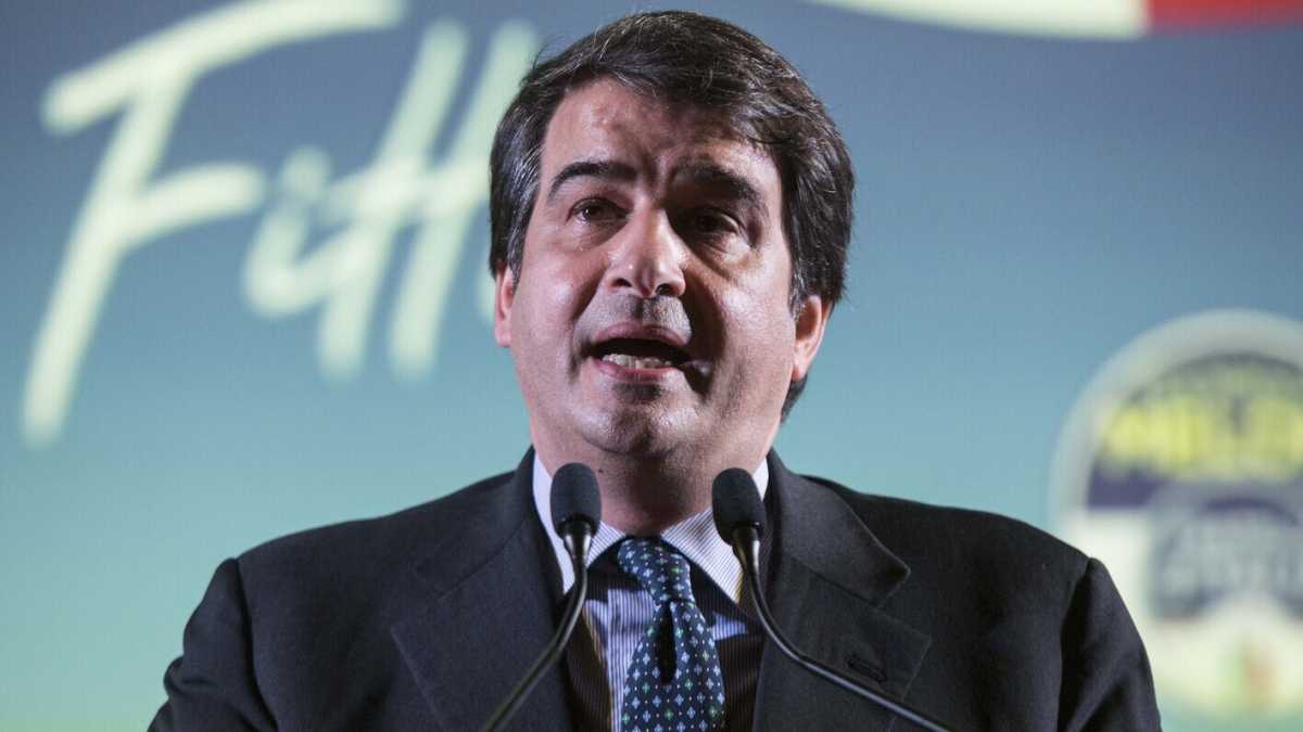 Immagine di FdI si dà un volto governista e lancia la scuola di “europeismo”