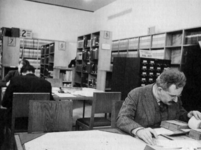 Walter_Benjamin_-_Biblioteca <br />