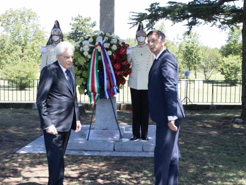 Mattarella e il presidente sloveno a Pahor a Basovizza (Ansa)&nbsp;