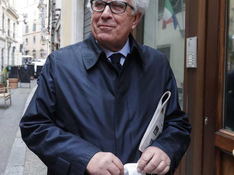 Non possiamo rinunciare sia a Draghi sia a Mattarella, dice il senatore Zanda