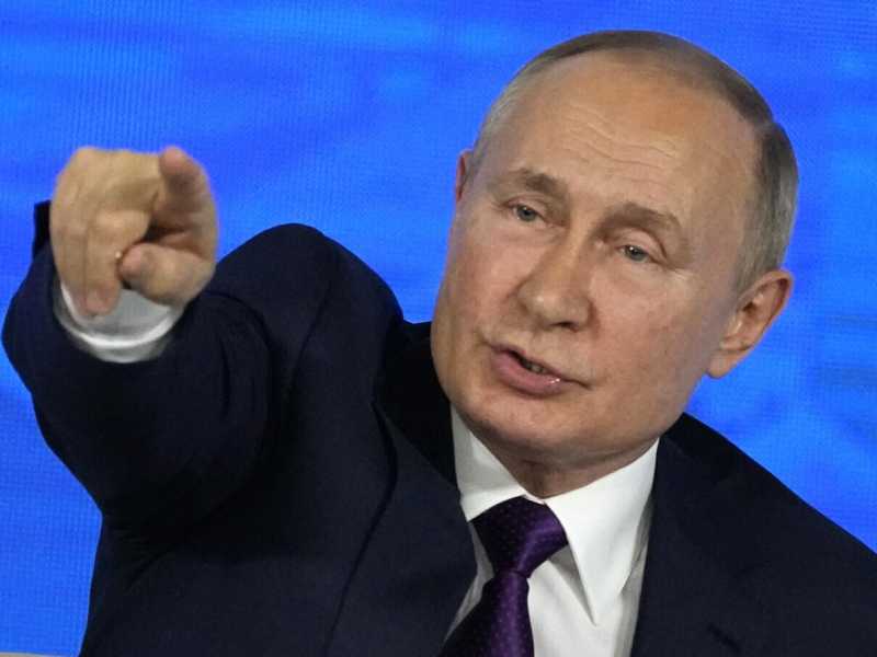 Quattro ore con Vladimir Putin ad ascoltare il suono della caduta dell'Urss