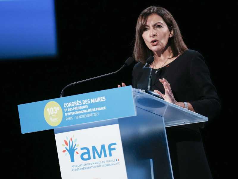 Mayor of Paris Anne Hidalgo delivers a speech at the AMF congress, the annual meeting of French mayors in Paris, Thursday, Nov. 18, 2021. (AP Photo/Thibault Camus, Pool)&nbsp;<br />