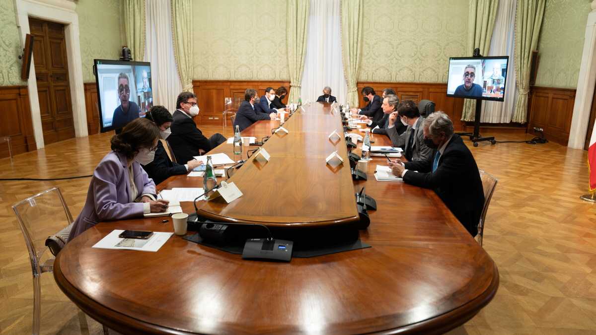 Immagine di La Lega di Giorgetti ferma Draghi sul super green pass esteso ai lavoratori